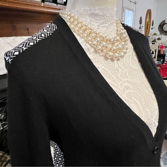 LOFT Black V-Neck Button-Up Cardigan Sweater Size Medium - Picture 4 of 9